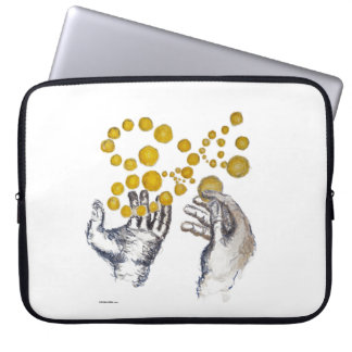 Handen Uitgestrekt met Gouden Bollen Laptop Sleeve