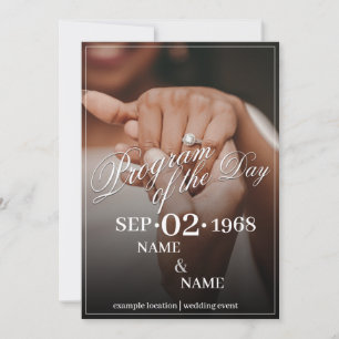 Handen van een gekleurd bruiloft paar met ring