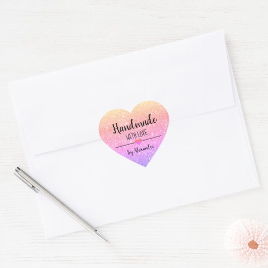 Handgemaakt met het liefdesregenbooglitterscript hart sticker (Envelop)