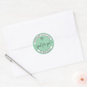 Handgemaakt Met Liefde Groen Elegant Script Sticke Ronde Sticker (Envelop)