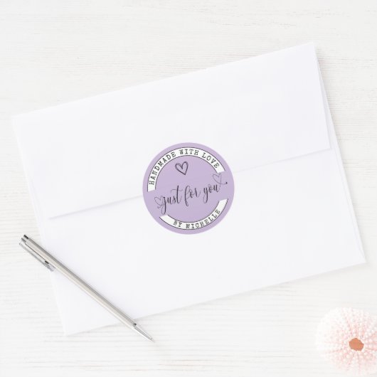 Handgemaakt Met Liefde Lavendel Elegant Script Sti Ronde Sticker (Envelop)