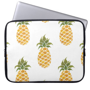 Handgeschilderde ananas, waterverf achtergrond. laptop sleeve