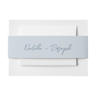 Handgeschreven blauwe leuke kalligrafie boho bruil uitnodigingen wikkel