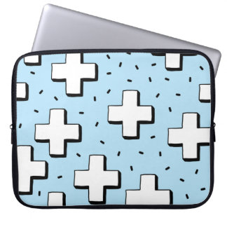 Handgetekend patroon met plusteken. laptop sleeve