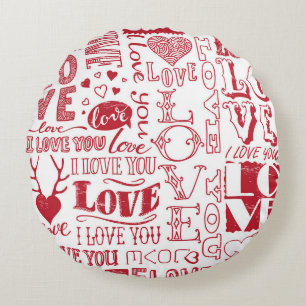handgetekende liefdesdoodles rond kussen