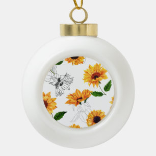 Handgetekende zonnebloemen: levendig geel patroon. keramische bal ornament