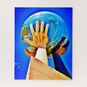 Hands helpen legpuzzel