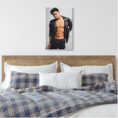 HANDSOME YOUNG MALE MODEL STRETCHEERDE CANVAS AFDRUK (Insitu (Slaapkamer))