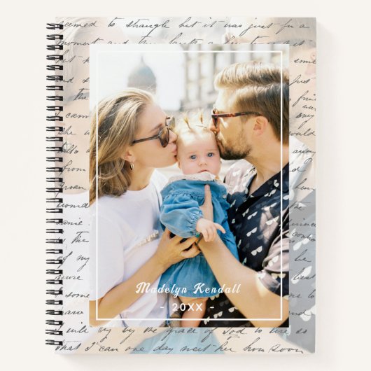 Handwritten Script Family Photo Personalized Notitieboek (Voorkant)