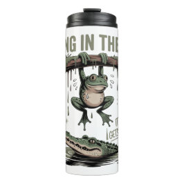Hang In There It Gets Worse – Funny Frog & Crocodi Thermosbeker
