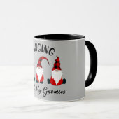 Hangen met mijn gnomen mok (Voorkant rechts)