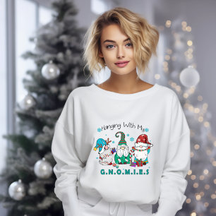 Hangen met mijn winter kabouters t-shirt