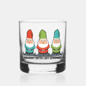 Hangin met mijn gnomen whisky glas (Voorkant)