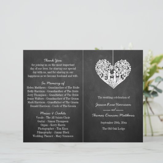 Hanging Heart Tree Chalkboard Programme de mariage (Debout devant)