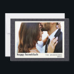 Hanoukka Star Motif moderne Carte photo bleu foncé<br><div class="desc">Souhaitez à vos amis et à votre famille une Hanoukka heureuse avec cette carte élégante avec un simple motif en ligne d'étoile juive en bleu foncé et gris,  personnalisée avec votre photo,  salutation,  et nom.</div>