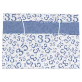 Happy 35th Birthday Number Pattern Blue/White Groot Cadeauzakje (Achterkant)
