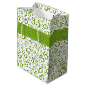 Happy 35th Birthday Number Pattern Green/White Medium Cadeauzakje (Achterkant Gekanteld)