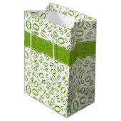 Happy 40th Birthday Number Pattern Green and White Medium Cadeauzakje (Achterkant Gekanteld)