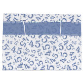 Happy 45th Birthday Number Pattern Blue/White Groot Cadeauzakje (Achterkant)