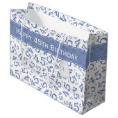 Happy 45th Birthday Number Pattern Blue/White Groot Cadeauzakje (Voorkant Gekanteld)