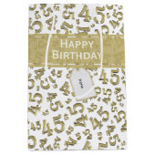 Happy 45th Birthday Number Pattern Gold/White Medium Cadeauzakje (Voorkant)
