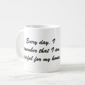 Happy betta fish enjoying his home koffiemok (Voorkant links)