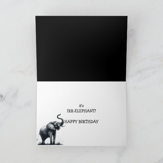 Happy Birthday Age is onbelangrijk Funny Elephant Kaart (Binnen)