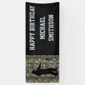 Happy Birthday Camo Vist Mannen Banner (Verticaal)