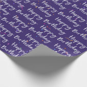 Happy Birthday Confetti op Paarse Cadeaupapier (Hoek)
