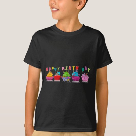 Happy Birthday Cupcakes - T-shirt van Kind (Voorkant)
