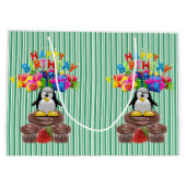 Happy Birthday Gift Bag Stripe Penguin Groot Cadeauzakje (Achterkant)