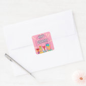 Happy Birthday Gifts op roze Square Sticker (Envelop)