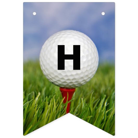 Happy Birthday-golfbal op t-shirt in gras Vlaggetjes (Tweede vlag)