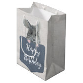 Happy Birthday Mouse in Pocket Medium Cadeauzakje (Voorkant Gekanteld)