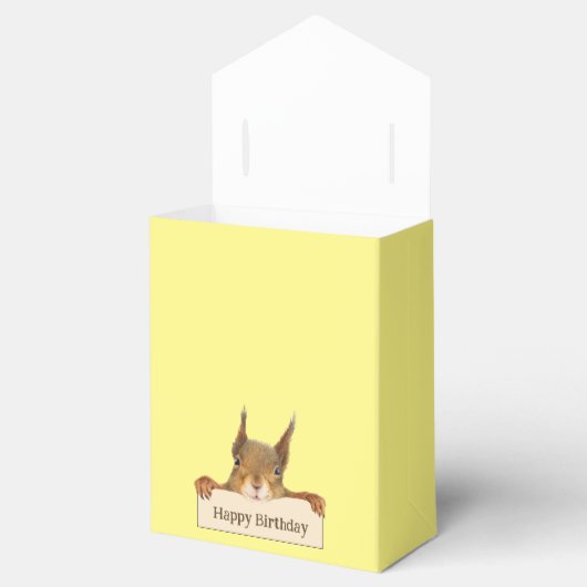 Happy Birthday Squirrel Holding Aangepast teken Bedankdoosjes (Geopend)