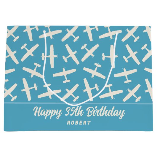 Happy Birthday Vliegtuig Retro Patroon Naam Blauw Groot Cadeauzakje (Voorkant)