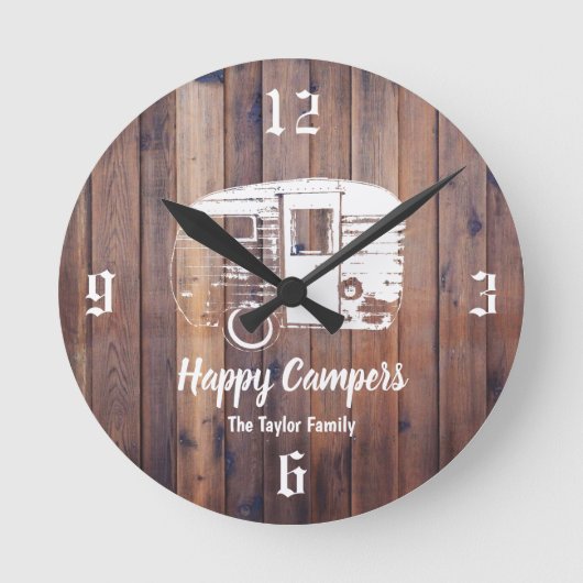 Happy Campers Rustic Camping Trailer Familienaam Ronde Klok (Voorkant)