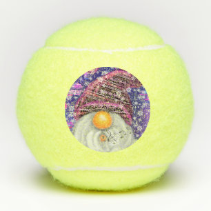 Happy Christmas Gnome in Paarse Pet tennisballen