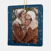 Happy Couple CUSTOM Duitse Blauwe Sneeuw Kerstmis Keramisch Ornament (Links)