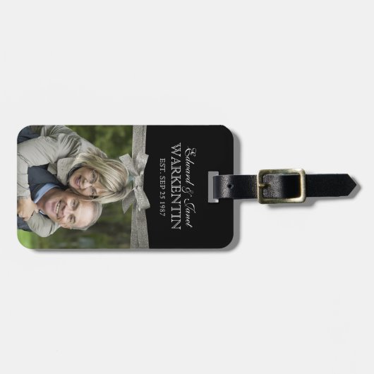 Happy Couple Photo Silver Ribbon Jubileum Bagagelabel (Voorkant horizontaal)