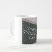 Happy Cuddle Day (Warm Hugs en Loving Snuggles) Koffiemok (Voorkant links)