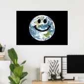 Happy Earth-gezicht Poster (Thuiskantoor)