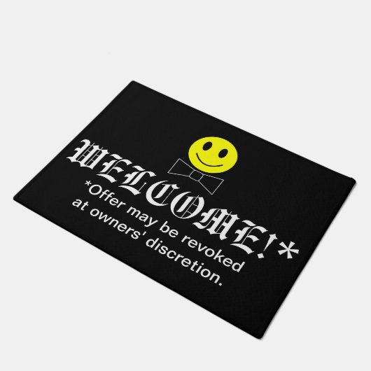 Happy Face Funny Welcome Mat (Schuin)