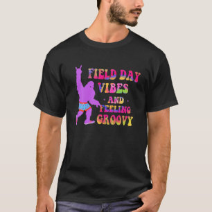 Happy Field Day Vibes and Feeling Groovy Tie Dye G T-shirt
