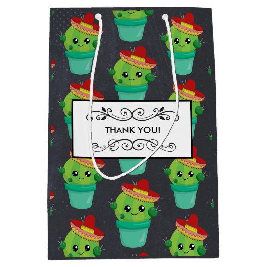 Happy Green Cactus in een Red Sombrero Pattern Medium Cadeauzakje (Voorkant)