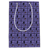 Happy Halloween-heks en vleermuizen Medium Cadeauzakje (Voorkant)