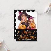 Happy Halloween Oranje Folie Moderne Script Foto Kaart (Voorkant / Achterkant in situ)