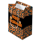 Happy Halloween Whimsical Text Gift Bags Medium Cadeauzakje (Voorkant Gekanteld)