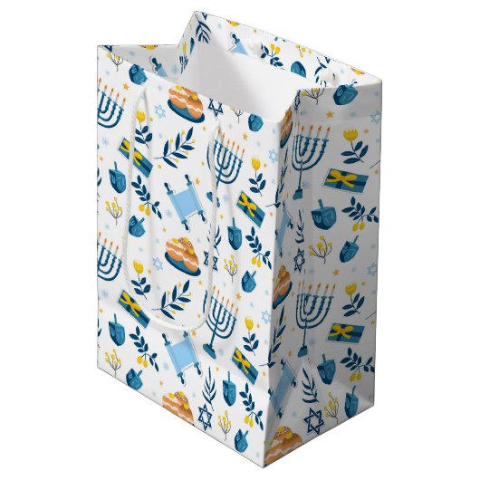 Happy Hanukkah Menorah Gift Bag Medium Cadeauzakje (Voorkant Gekanteld)