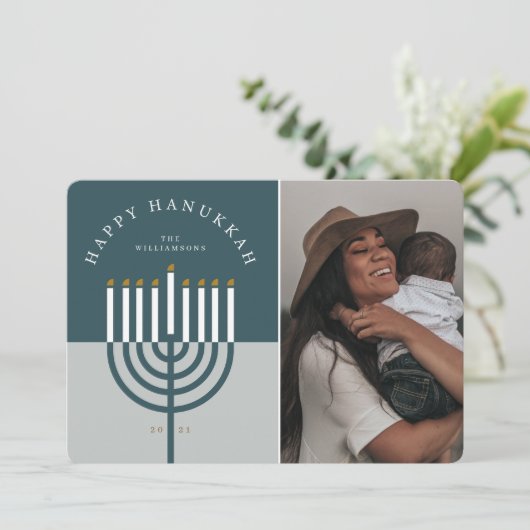 Happy Hanukkah Modern Menorah Candle Feestdagenkaart (Staand voorkant)